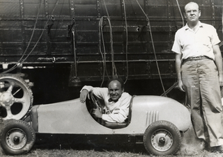 Illustration for article titled Half-Man Johnny Eck And His Custom-Built Race Car